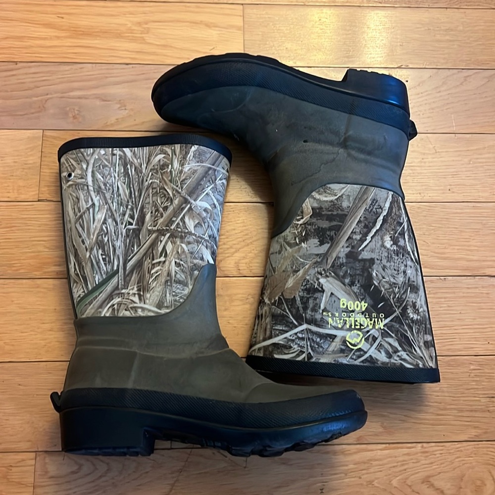 Magellan Youth Size 5 400g waterproof boots